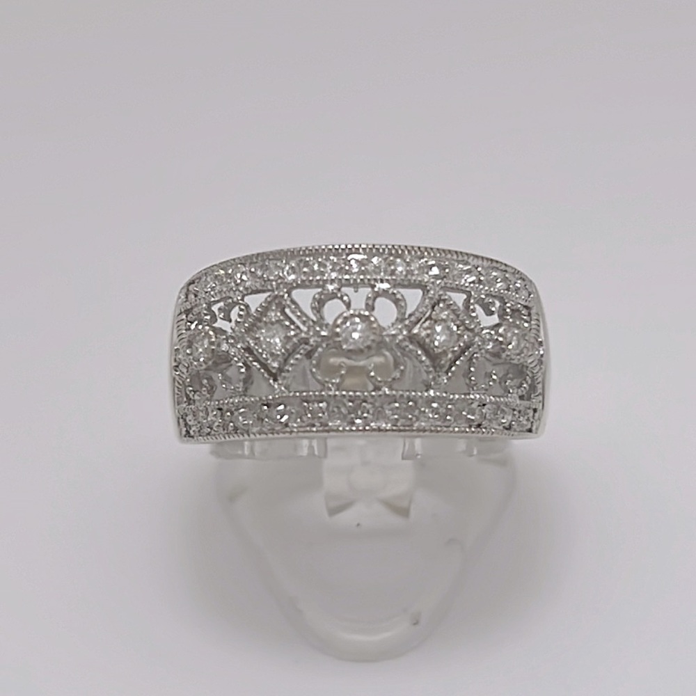 Women’s Fancy Filagree Band